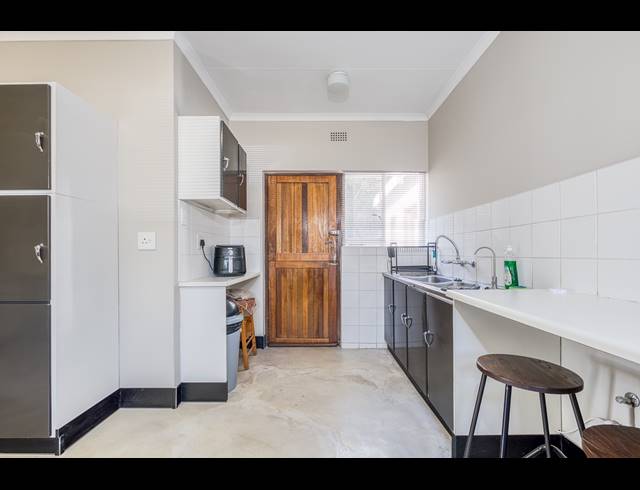 9M² CO-WORKING SPACE TO LET IN FONTAINEBLEAU